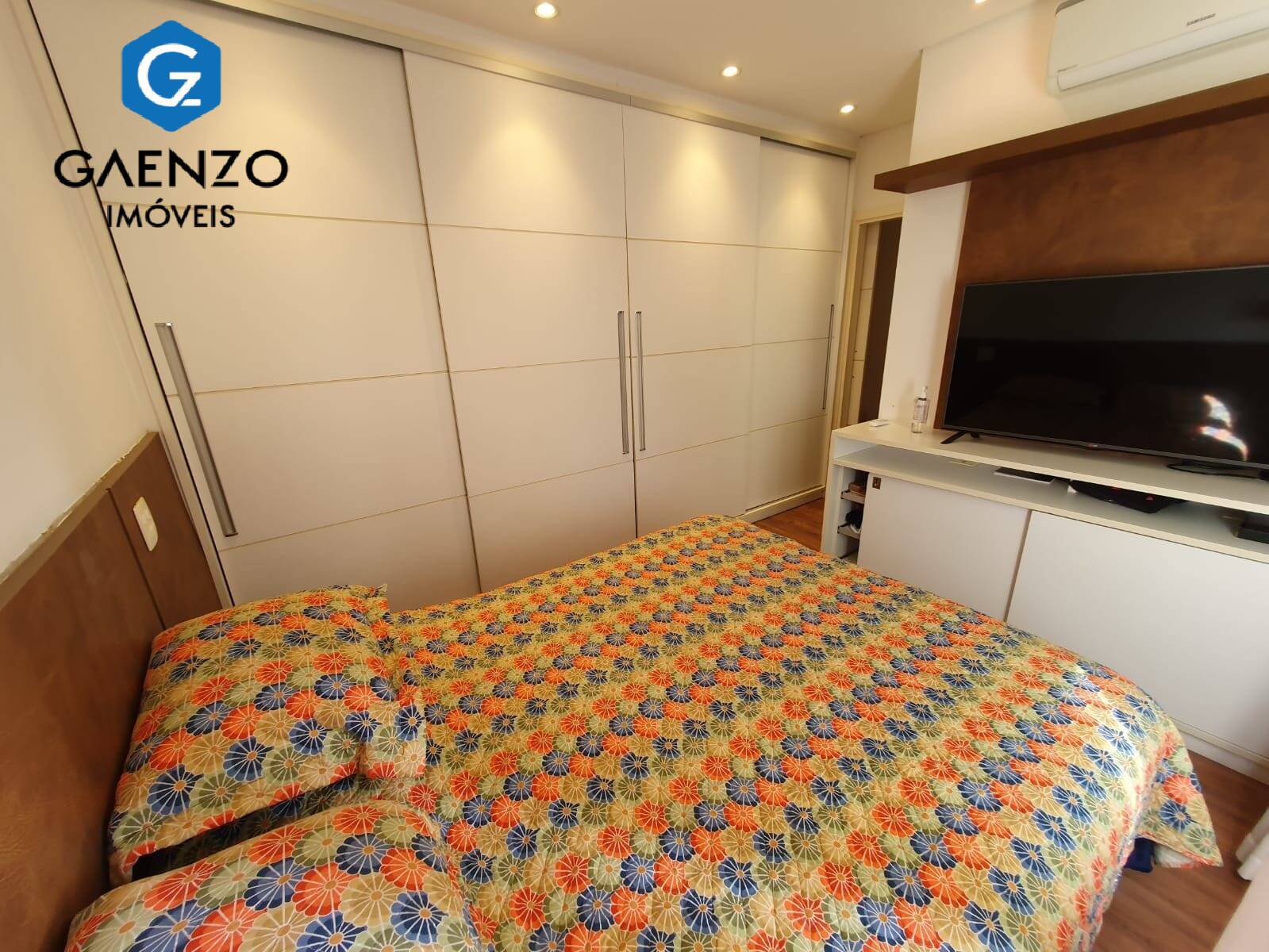 Apartamento à venda com 2 quartos, 104m² - Foto 9