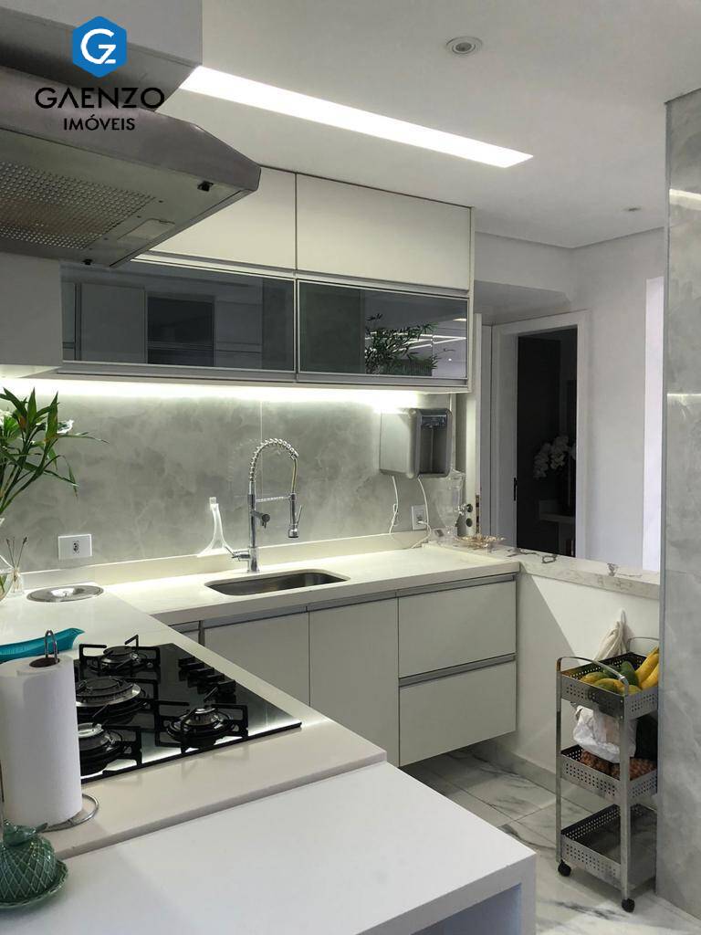 Apartamento à venda com 4 quartos, 154m² - Foto 4