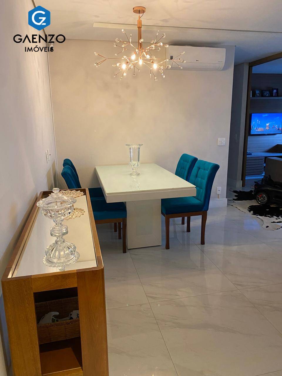 Apartamento à venda com 2 quartos, 81m² - Foto 4