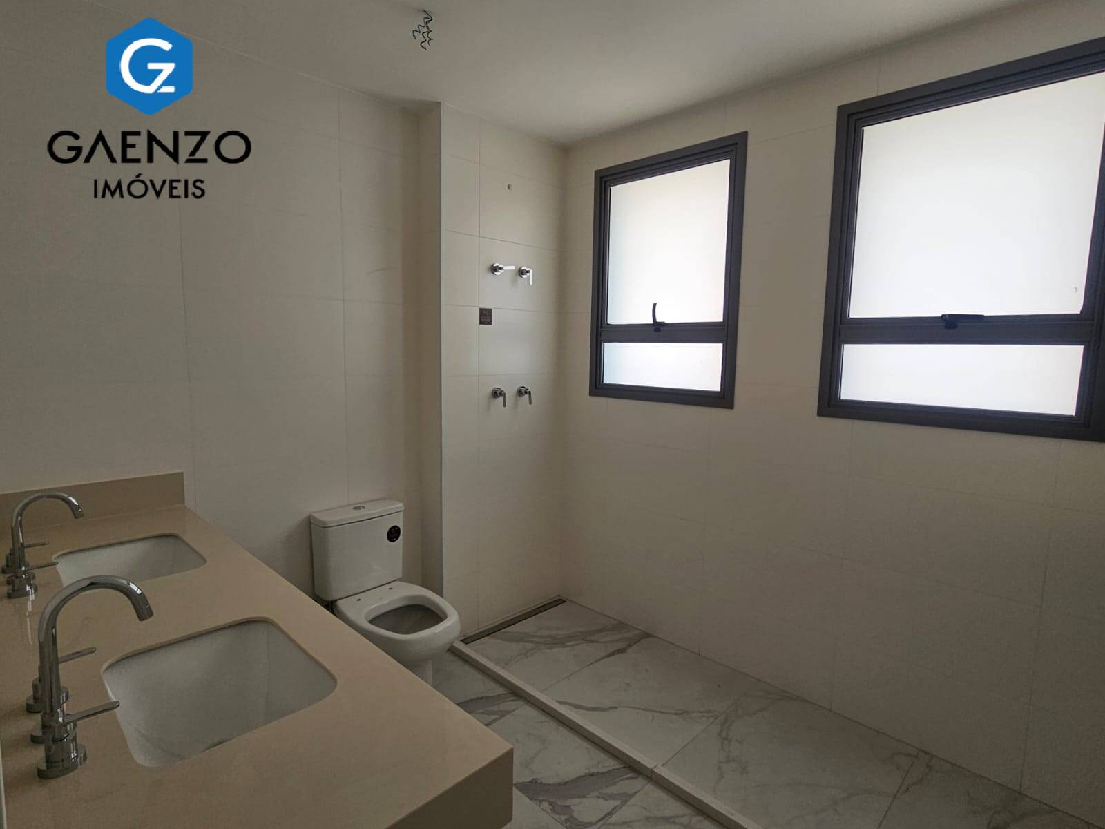 Apartamento à venda com 2 quartos, 95m² - Foto 4