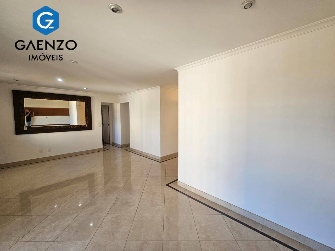 Apartamento para alugar com 2 quartos, 139m² - Foto 4