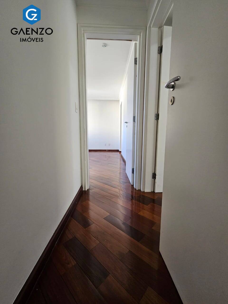 Apartamento para alugar com 2 quartos, 139m² - Foto 9