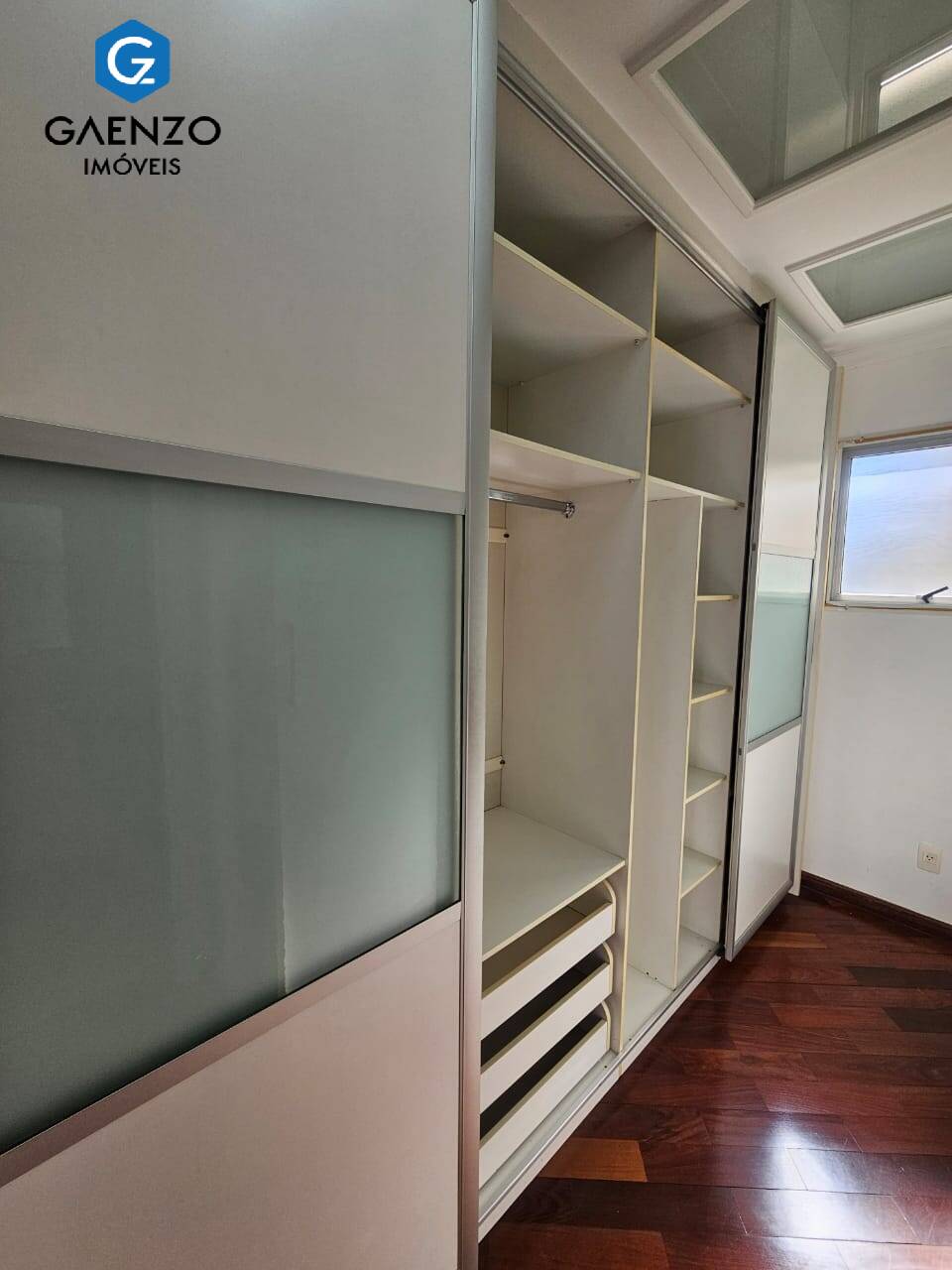 Apartamento para alugar com 2 quartos, 139m² - Foto 13