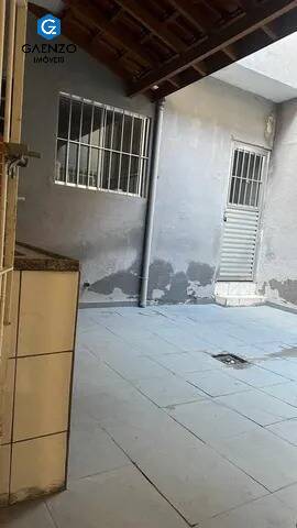 Casa para alugar com 3 quartos, 200m² - Foto 2