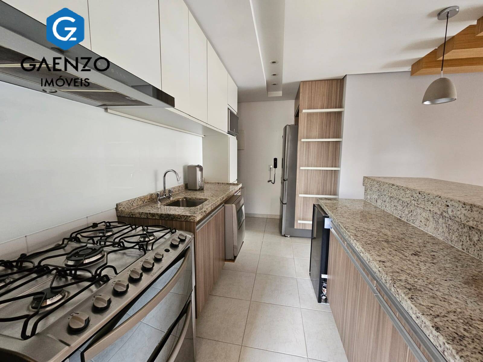 Apartamento à venda com 3 quartos, 107m² - Foto 3