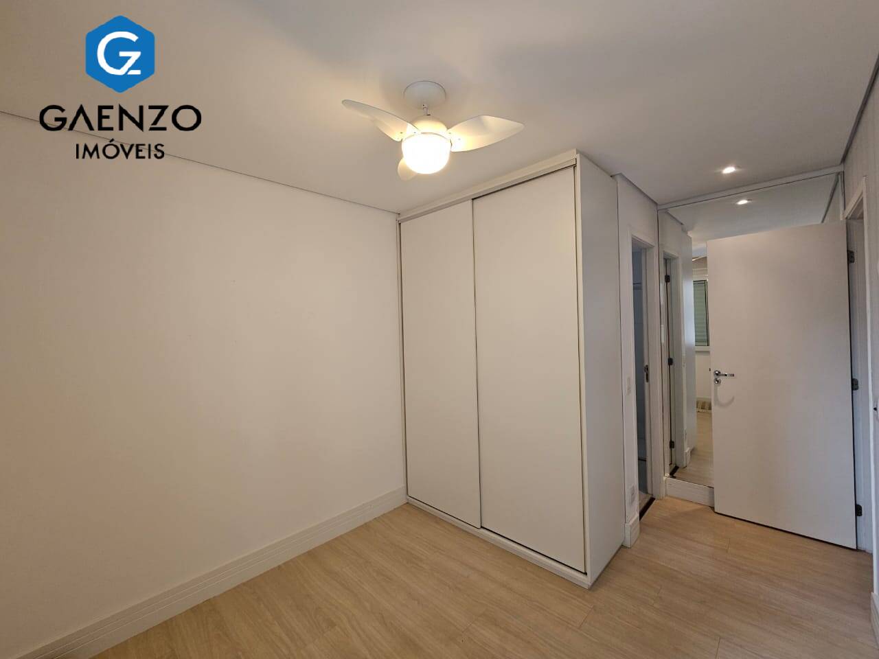 Apartamento à venda com 3 quartos, 107m² - Foto 17