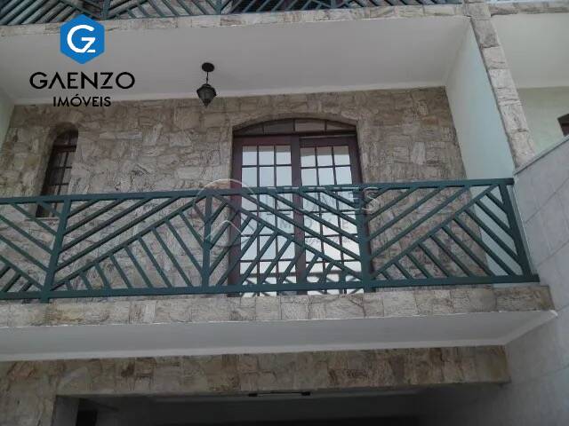 Sobrado à venda com 3 quartos, 221m² - Foto 1