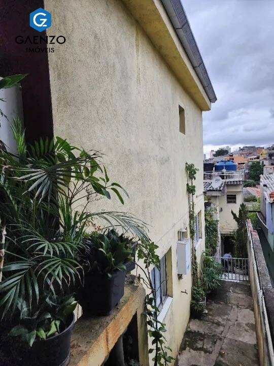 Sobrado à venda com 3 quartos, 190m² - Foto 2