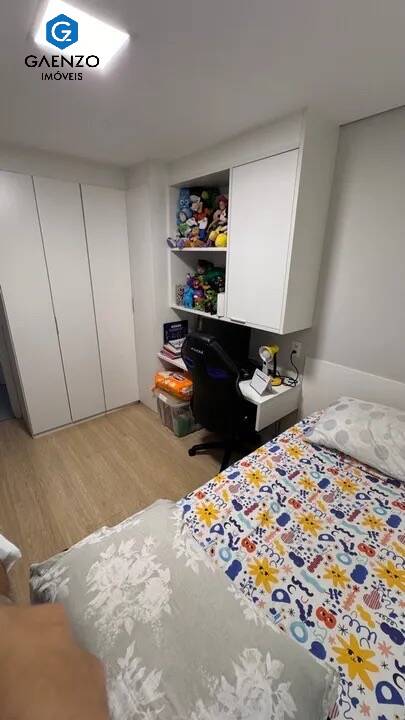 Apartamento à venda com 2 quartos, 64m² - Foto 4