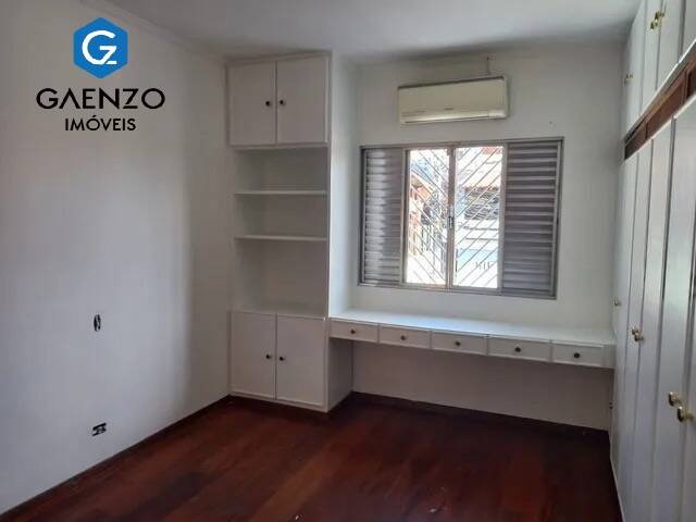 Sobrado à venda com 2 quartos, 218m² - Foto 2