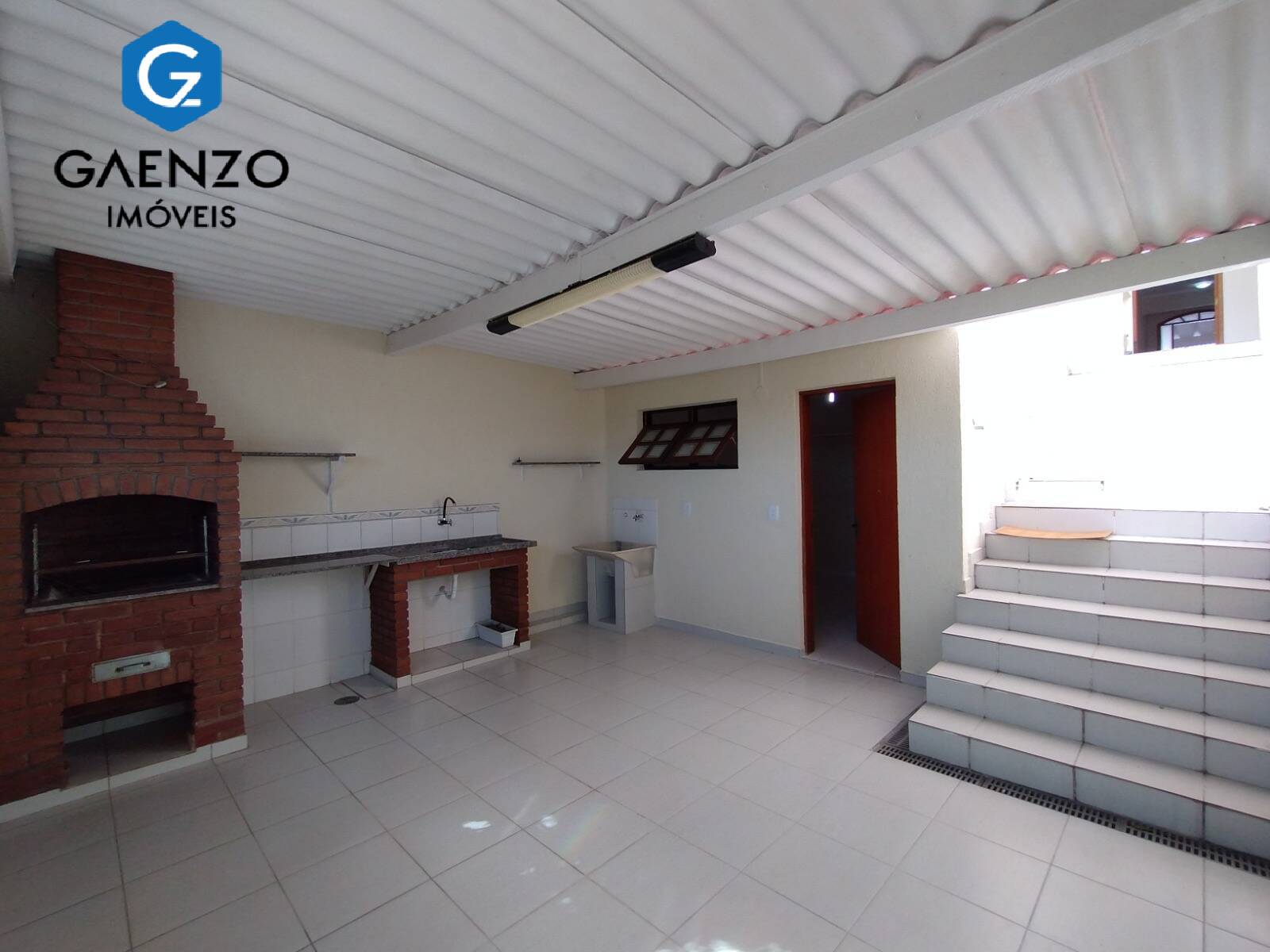 Casa à venda com 3 quartos, 110m² - Foto 5