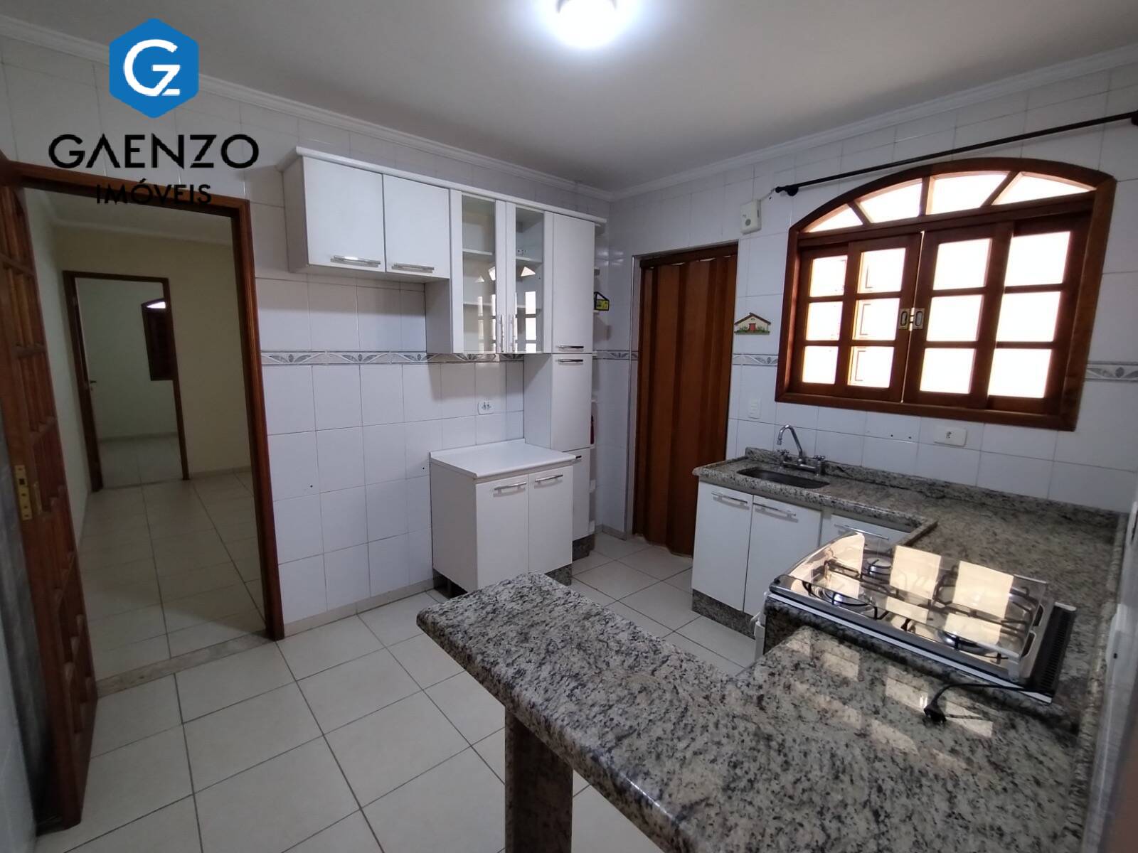 Casa à venda com 3 quartos, 110m² - Foto 8