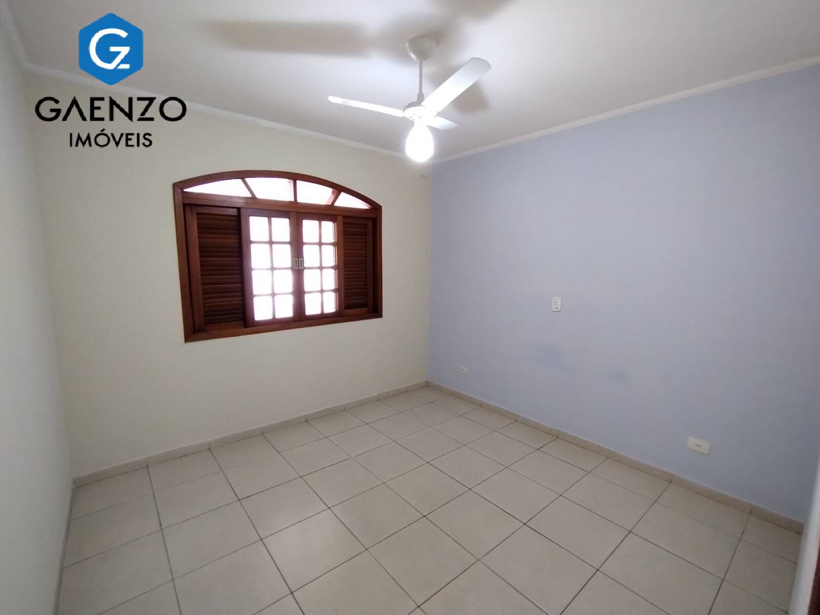 Casa à venda com 3 quartos, 110m² - Foto 13