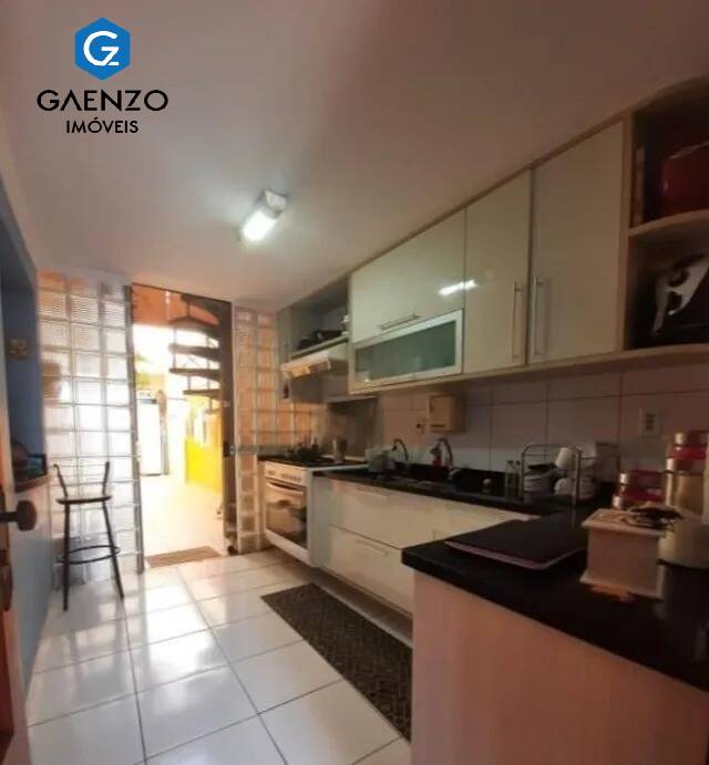 Sobrado à venda com 3 quartos, 230m² - Foto 13