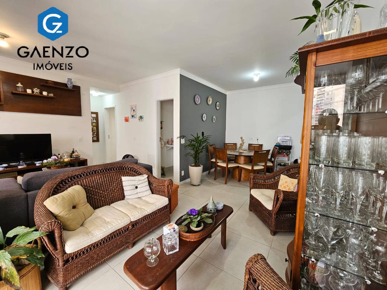 Apartamento à venda com 2 quartos, 81m² - Foto 5