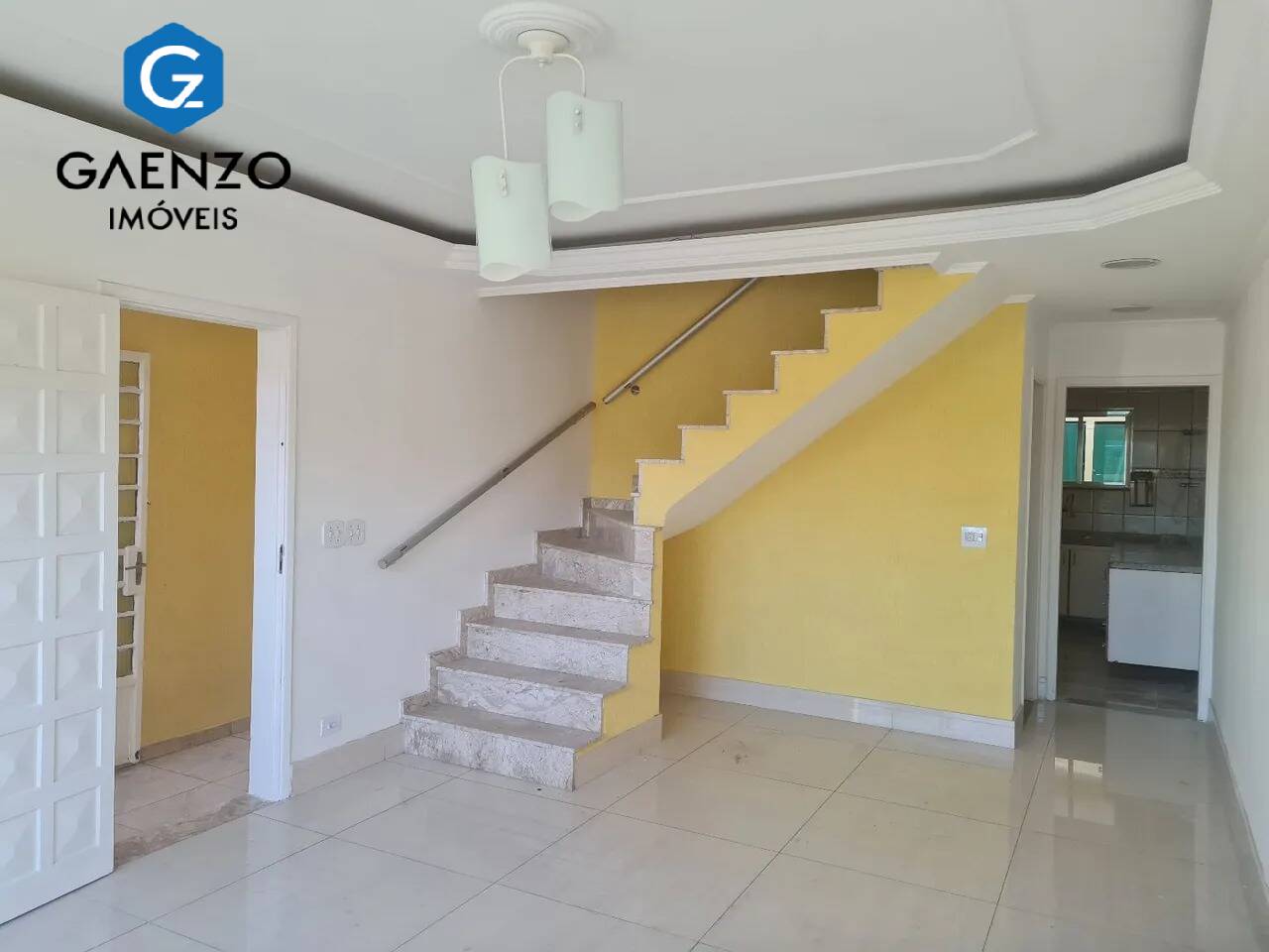 Sobrado à venda com 3 quartos, 250m² - Foto 2