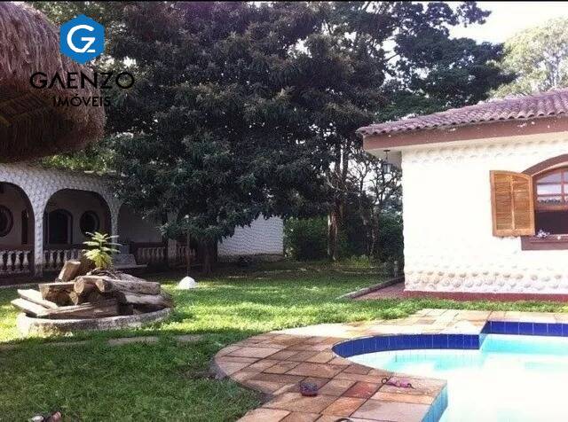 Casa à venda e aluguel com 5 quartos, 500m² - Foto 2