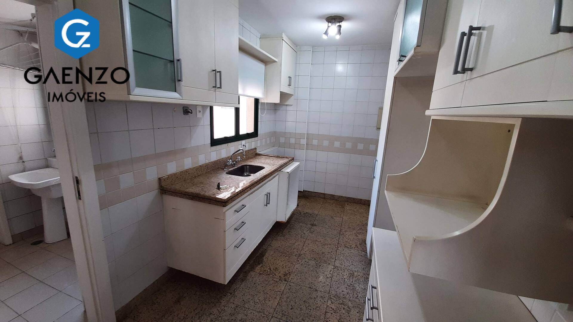 Apartamento para alugar com 2 quartos, 98m² - Foto 2