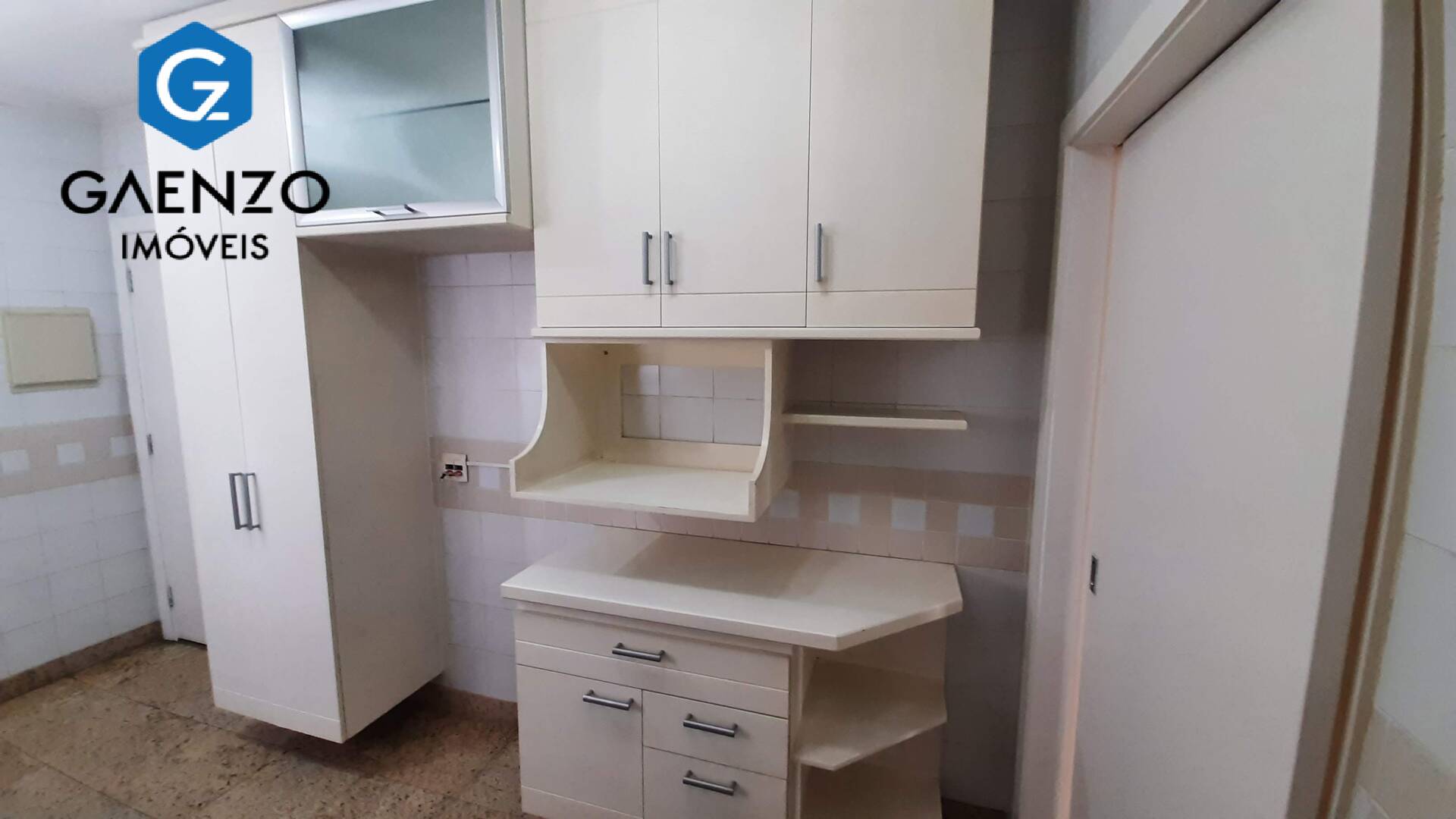 Apartamento para alugar com 2 quartos, 98m² - Foto 3