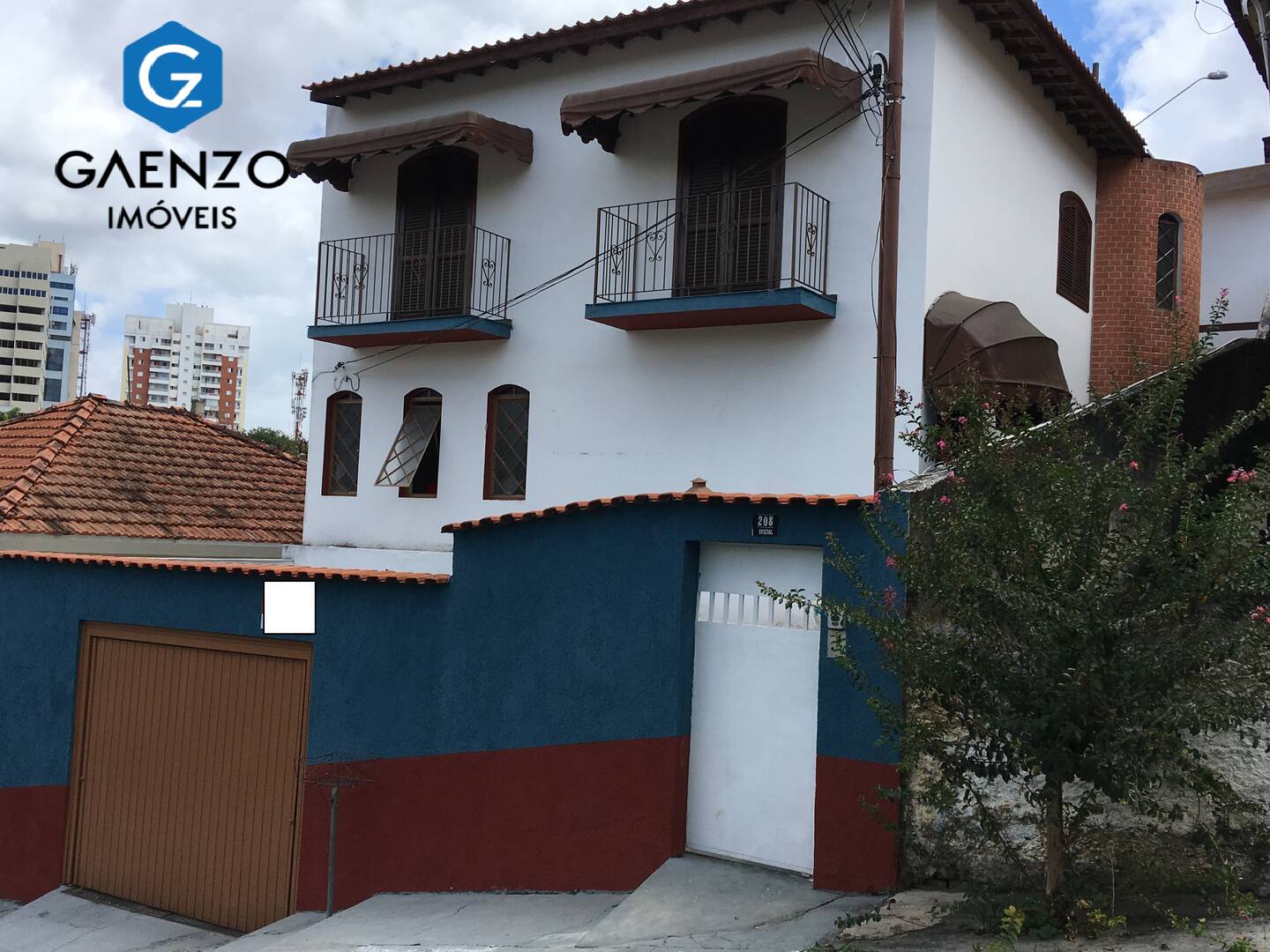 Sobrado à venda com 3 quartos, 247m² - Foto 1