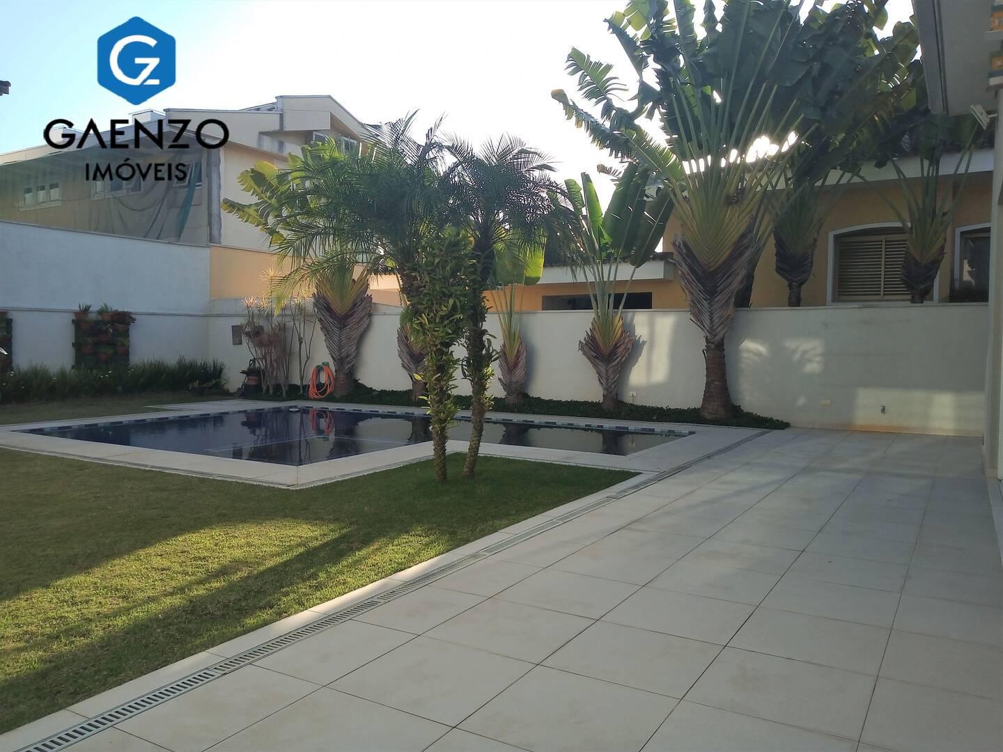 Casa de Condomínio à venda com 4 quartos, 720m² - Foto 3