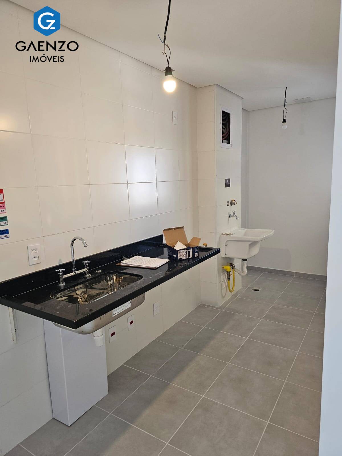 Apartamento à venda com 3 quartos, 93m² - Foto 4