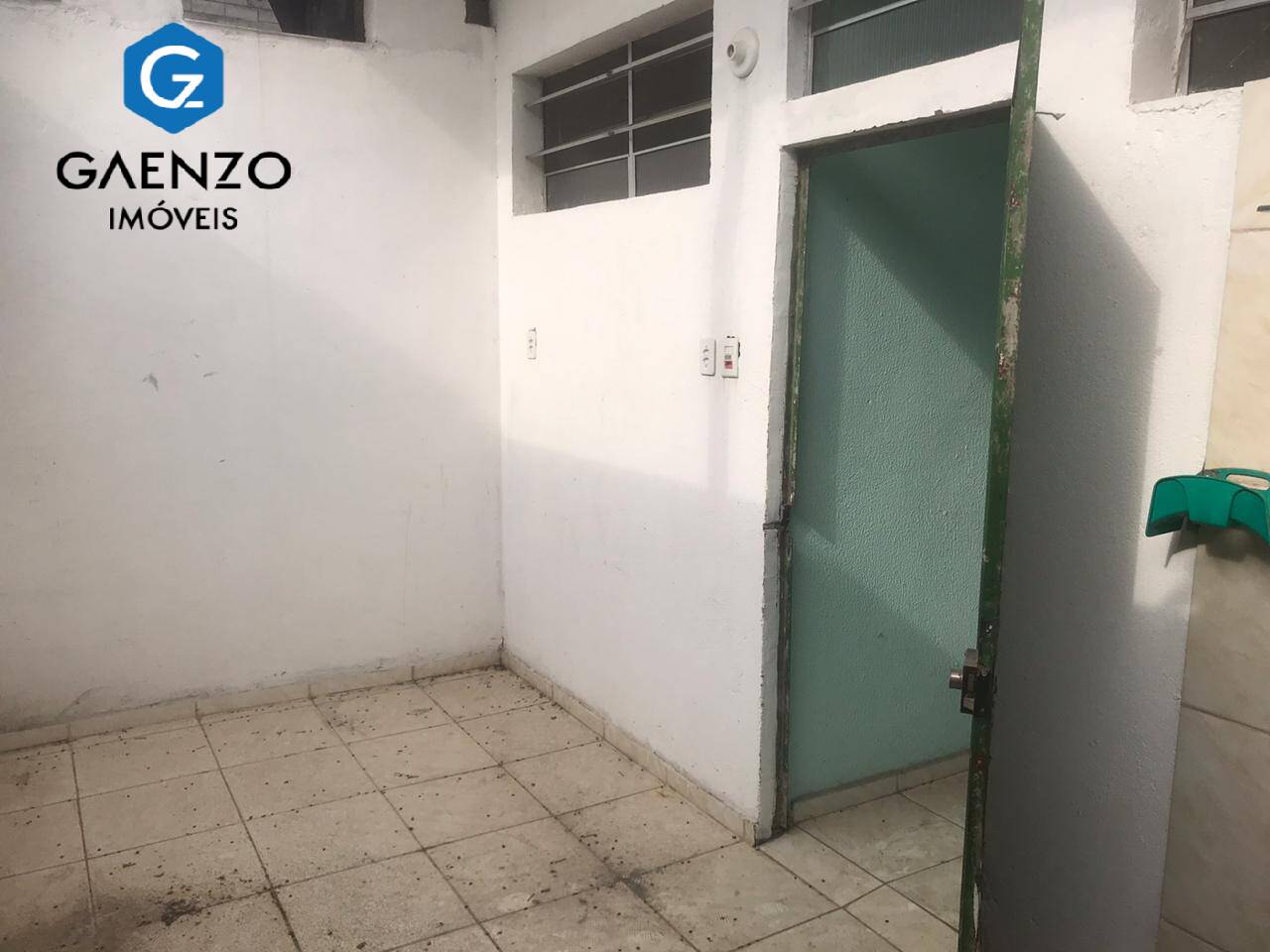 Depósito-Galpão-Armazém para alugar, 830m² - Foto 2