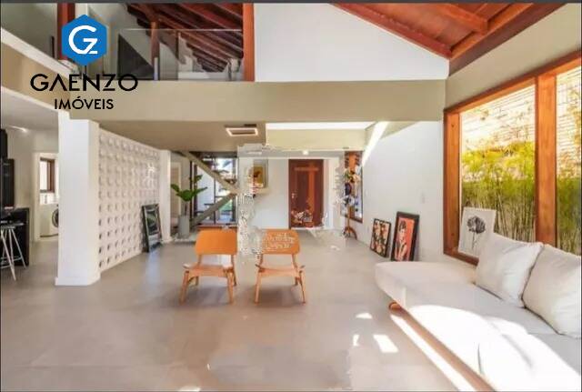 Casa de Condomínio à venda com 4 quartos, 252m² - Foto 6