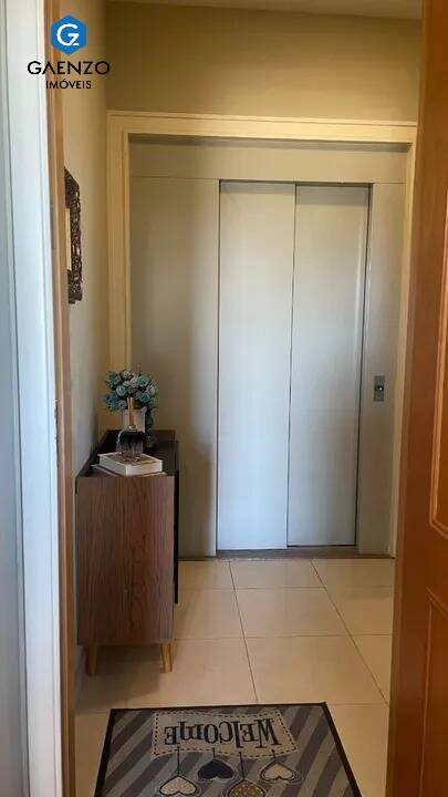 Apartamento à venda com 3 quartos, 113m² - Foto 2