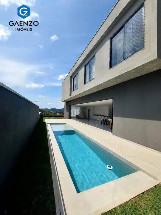 Casa de Condomínio à venda com 5 quartos, 380m² - Foto 1