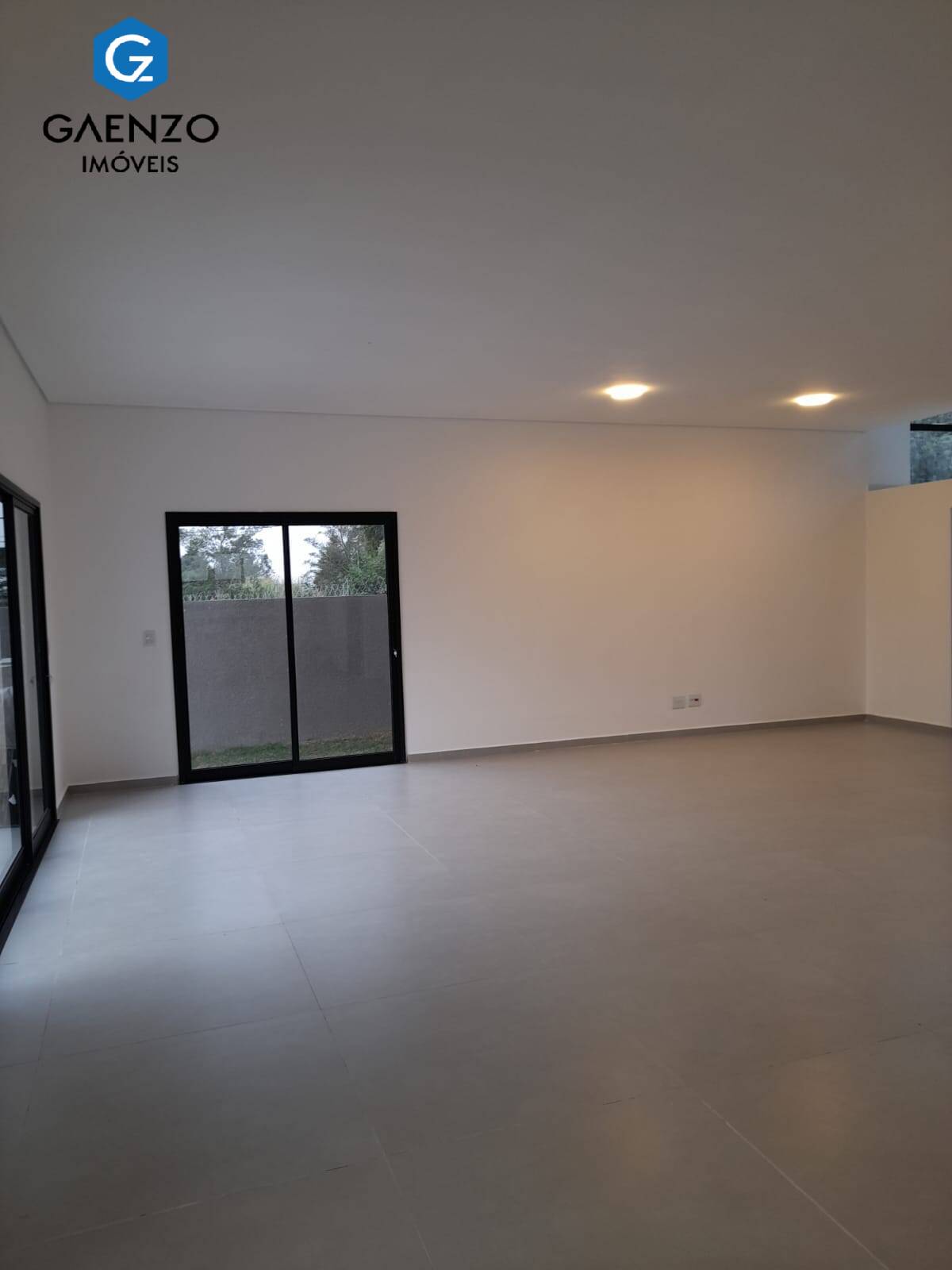 Casa à venda com 3 quartos, 255m² - Foto 5