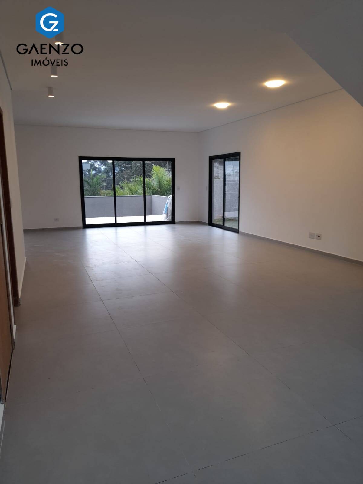 Casa à venda com 3 quartos, 255m² - Foto 10