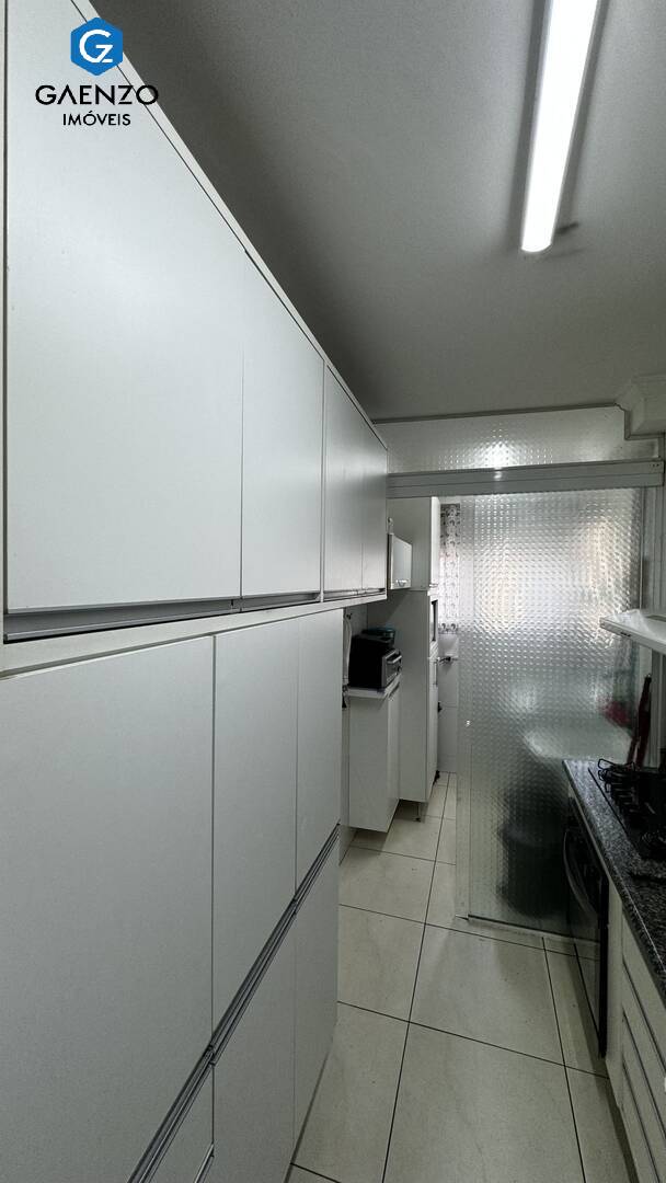 Apartamento à venda com 3 quartos, 75m² - Foto 4