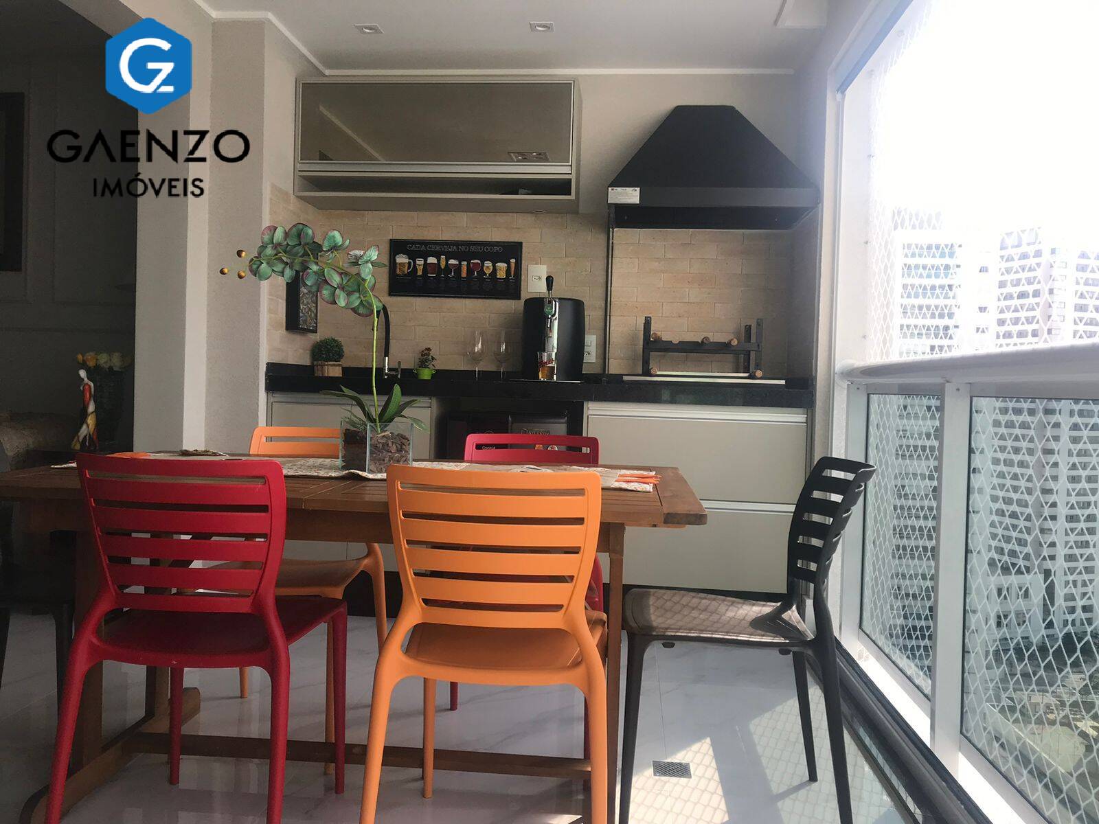 Apartamento à venda com 3 quartos, 125m² - Foto 1