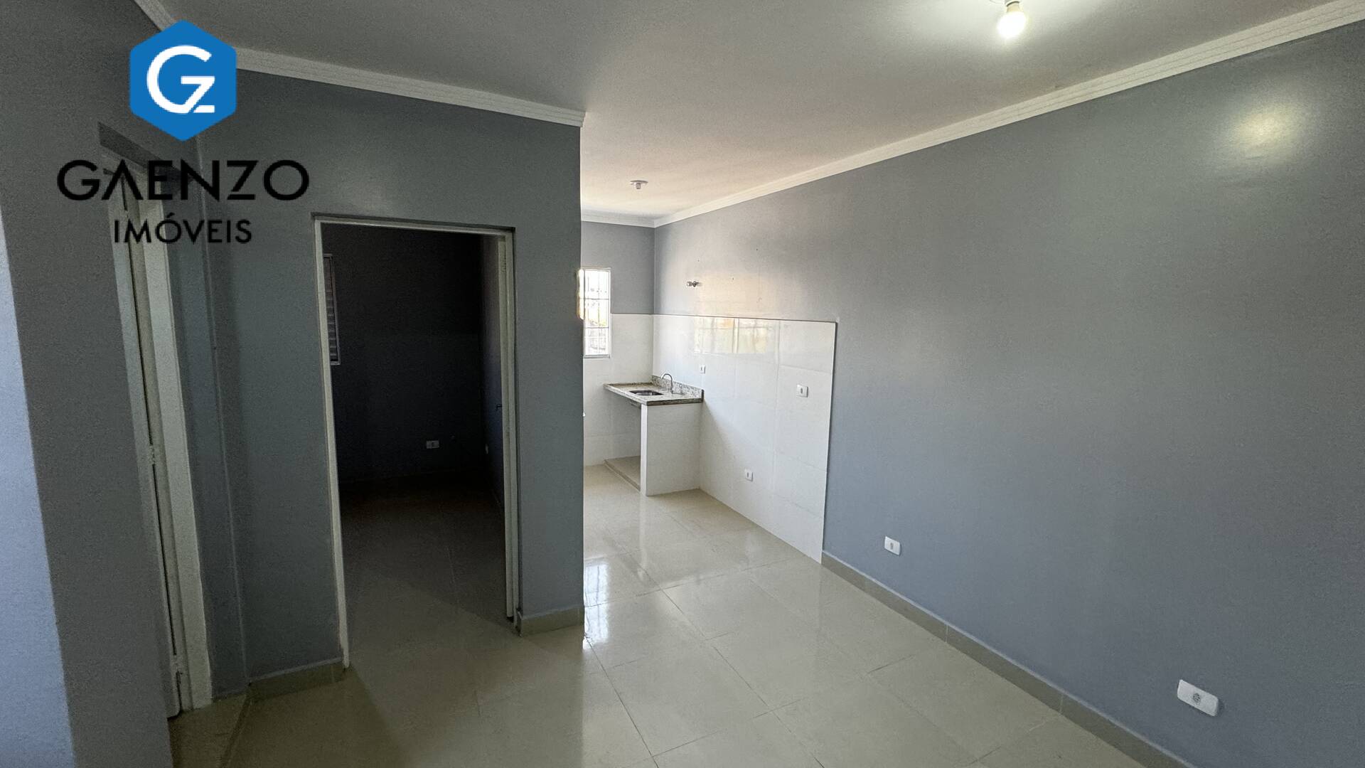 Casa à venda com 2 quartos, 600m² - Foto 2