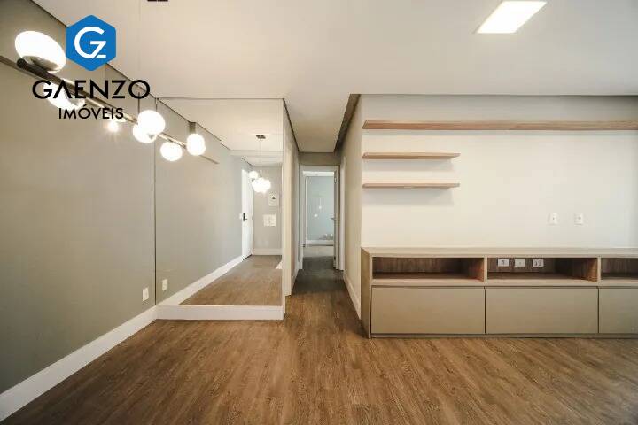 Apartamento à venda com 2 quartos, 72m² - Foto 9