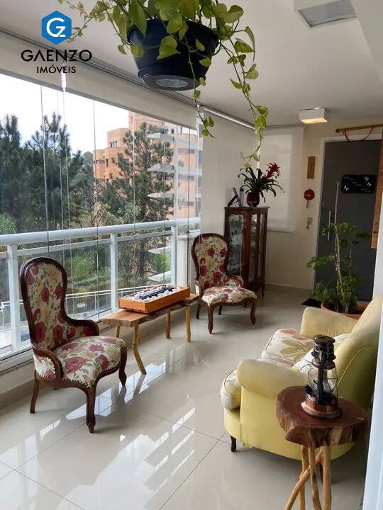 Apartamento à venda com 4 quartos, 198m² - Foto 2