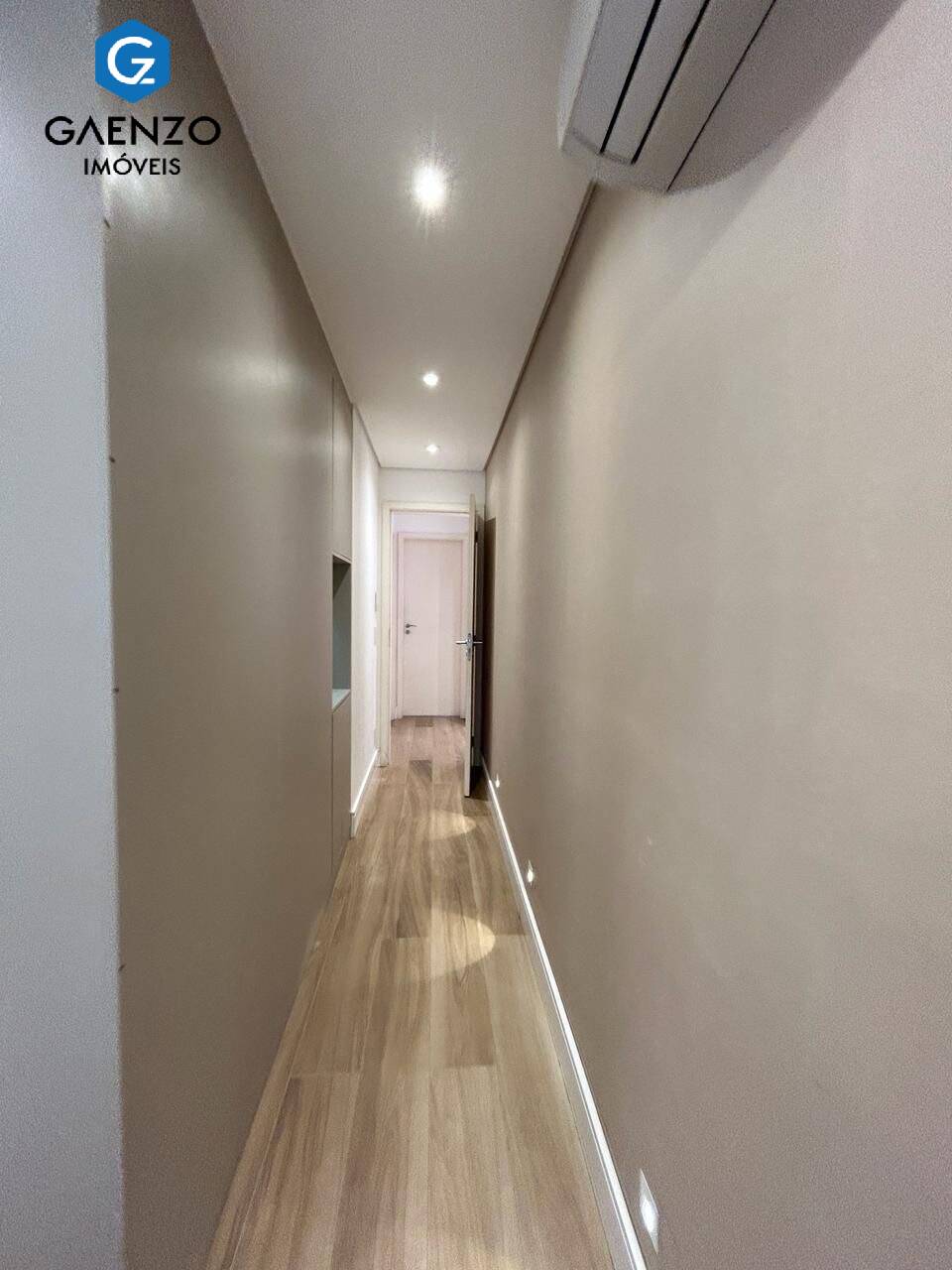 Apartamento à venda com 4 quartos, 198m² - Foto 14