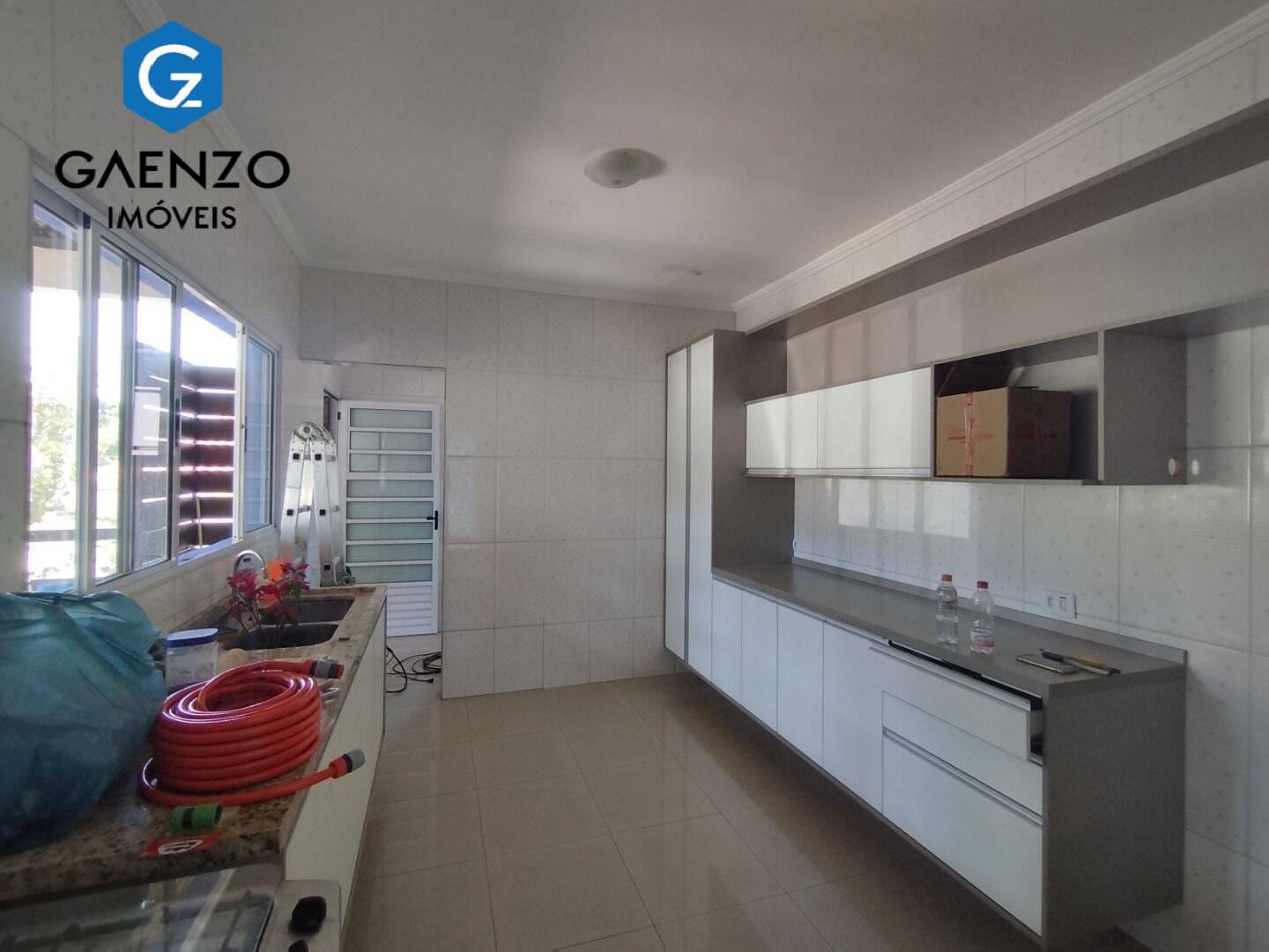 Casa de Condomínio à venda com 3 quartos, 226m² - Foto 11