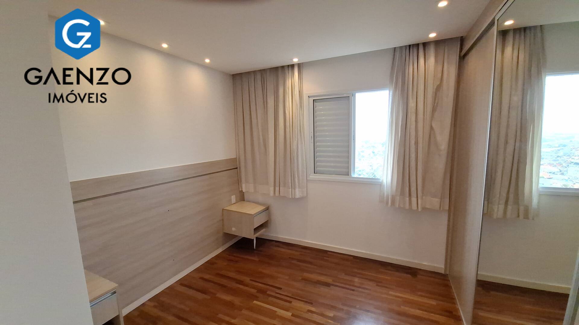 Apartamento à venda com 3 quartos, 85m² - Foto 4