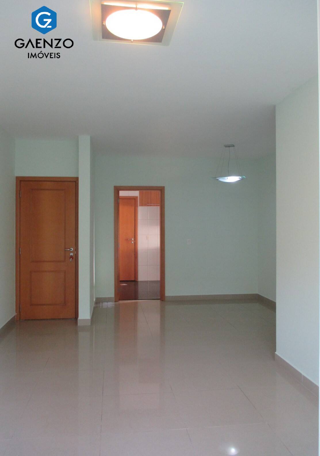 Apartamento à venda com 3 quartos, 133m² - Foto 2