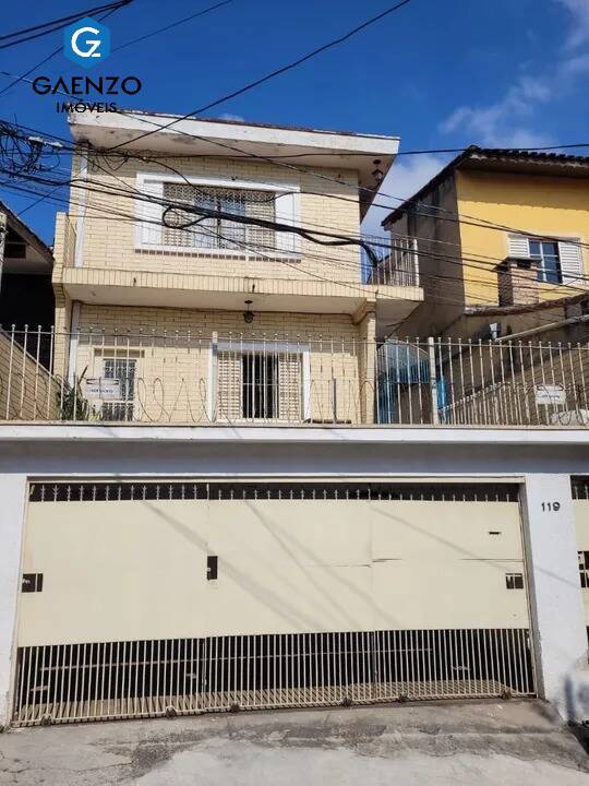 Sobrado à venda com 3 quartos, 220m² - Foto 1