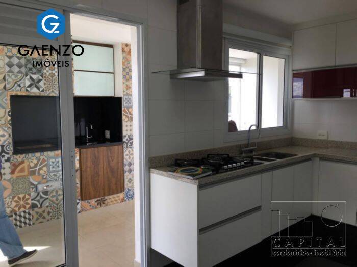 Apartamento para alugar com 3 quartos, 196m² - Foto 1