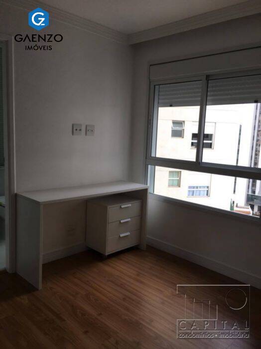 Apartamento para alugar com 3 quartos, 196m² - Foto 13