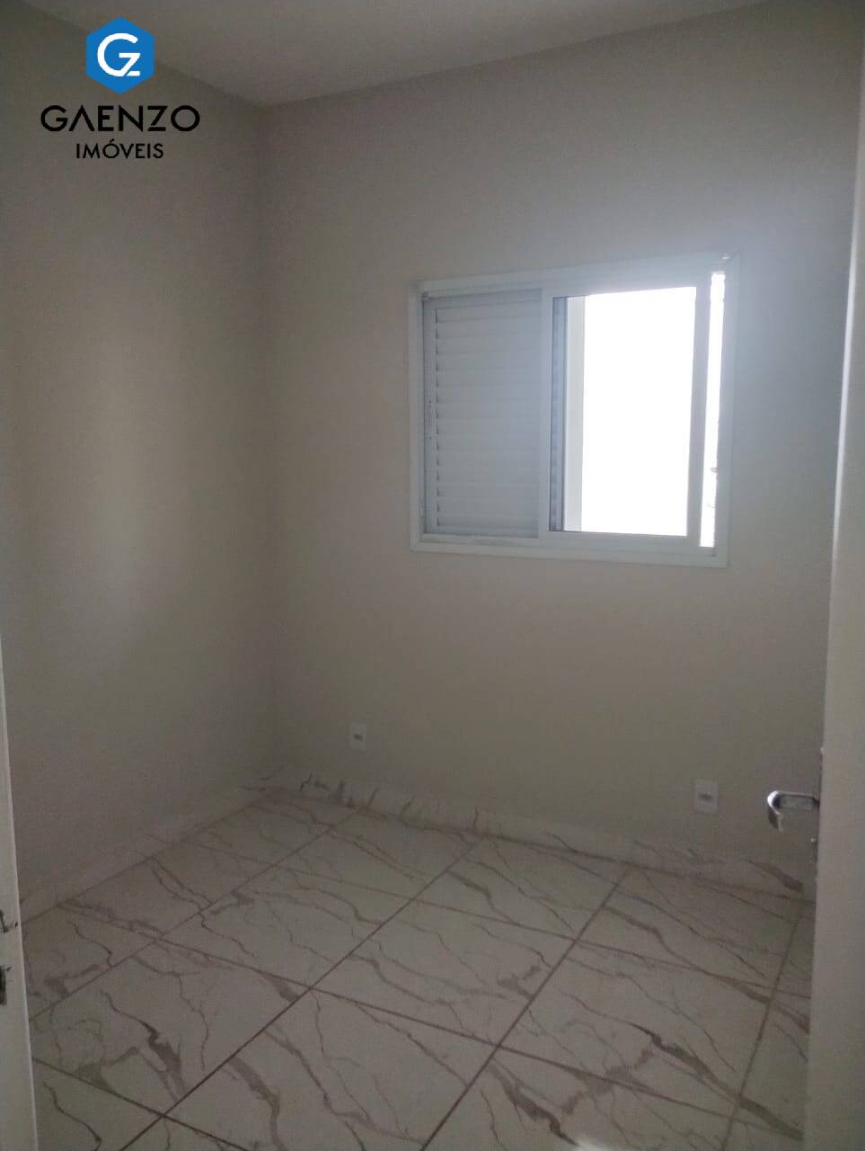 Apartamento para alugar com 2 quartos, 50m² - Foto 4