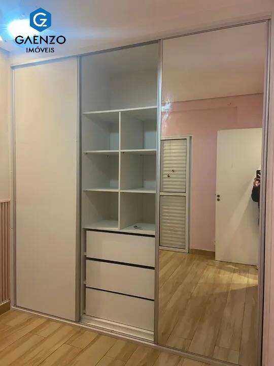 Apartamento à venda com 3 quartos, 187m² - Foto 3