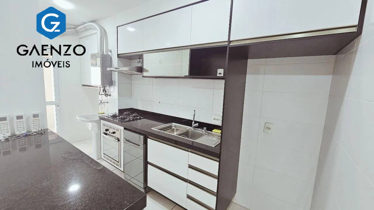 Apartamento à venda com 3 quartos, 81m² - Foto 3