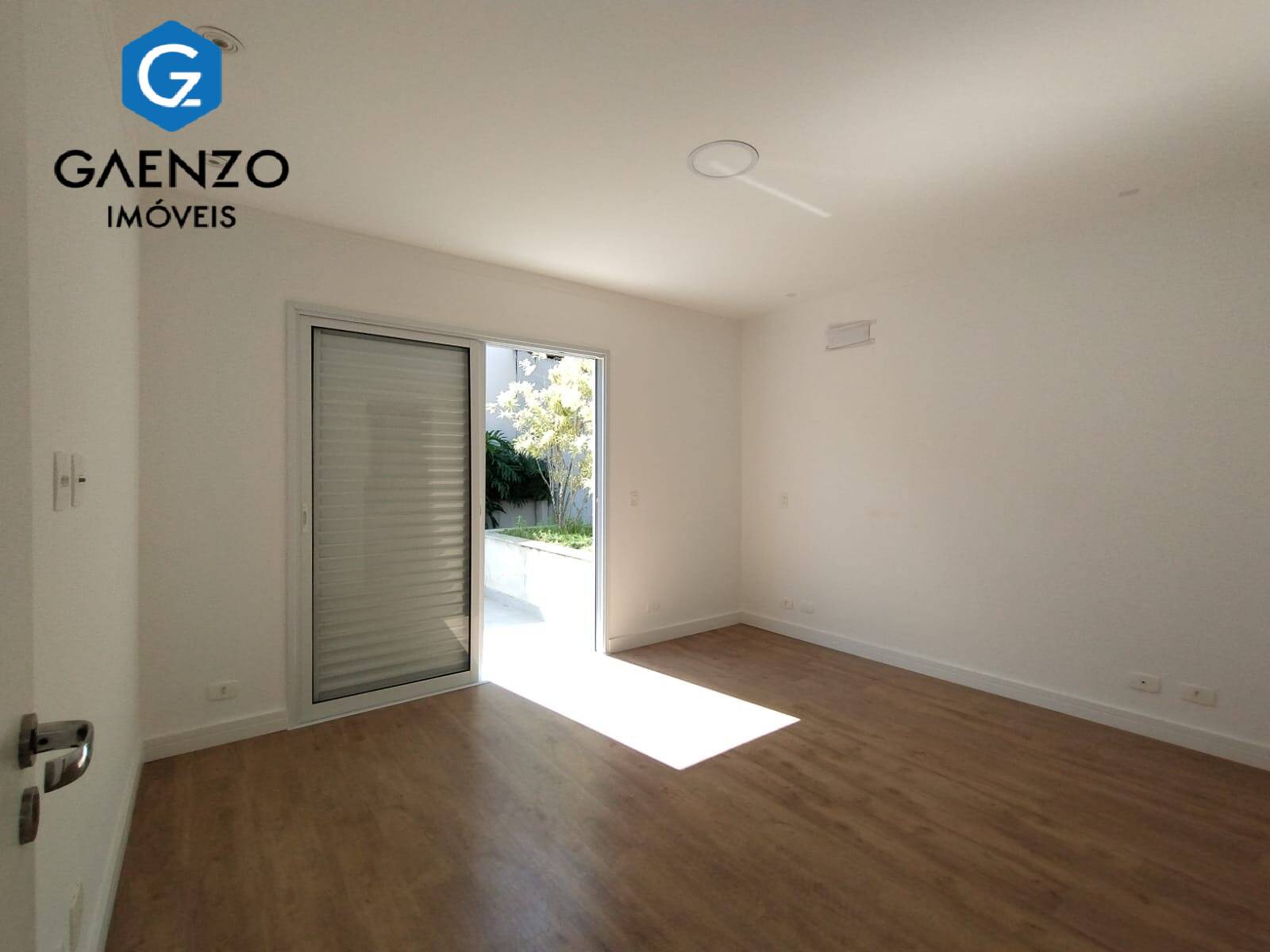 Sobrado à venda com 4 quartos, 360m² - Foto 3