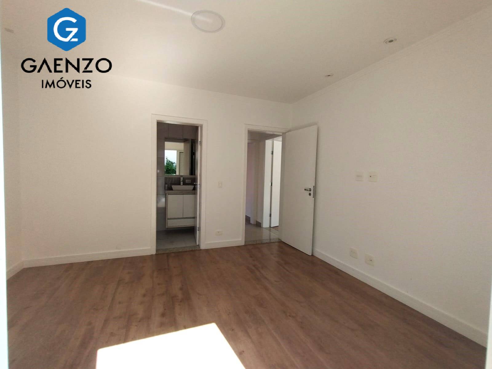 Sobrado à venda com 4 quartos, 360m² - Foto 10