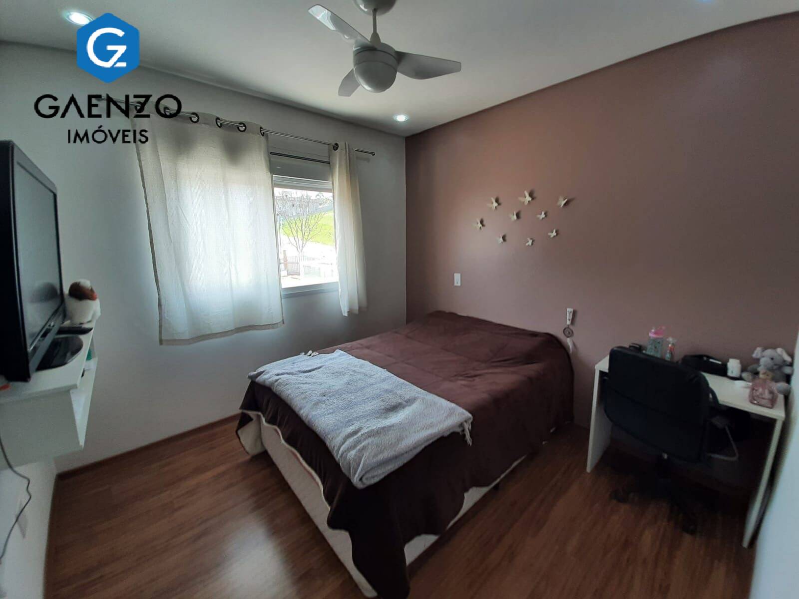 Casa de Condomínio à venda com 4 quartos, 360m² - Foto 3